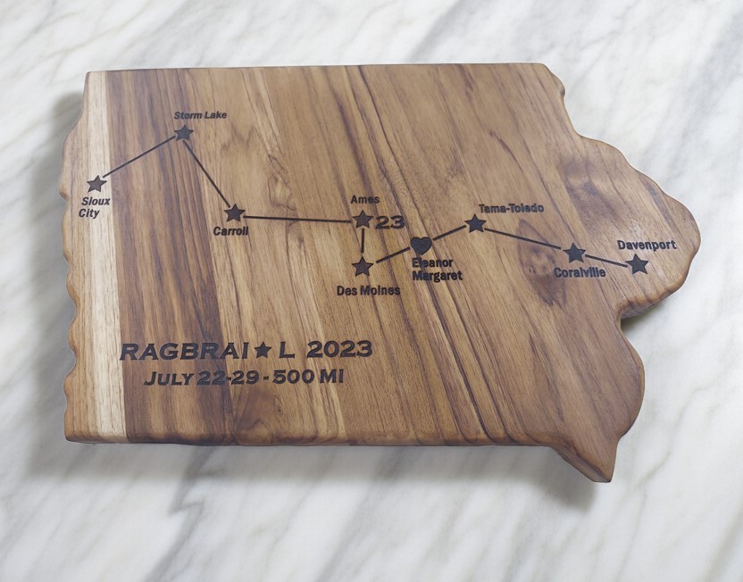 Iowa state-shaped Teak Charcuterie or Cutting Board, Serving Tray, personalized - Image 6