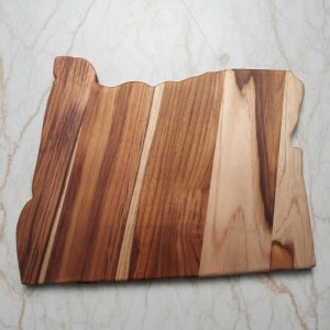 Oregon state-shaped Teak Charcuterie or Cutting Board, Serving Tray, personalized