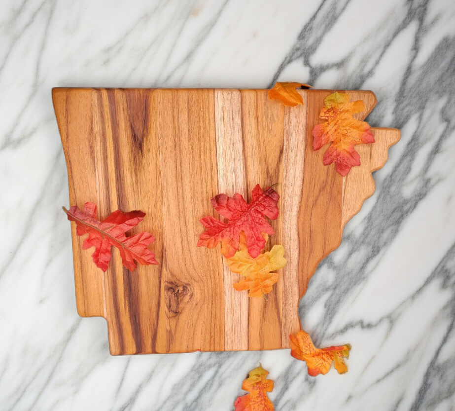 Arkansas state-shaped Teak Charcuterie or Cutting Board, Serving Tray, personalized - Image 2