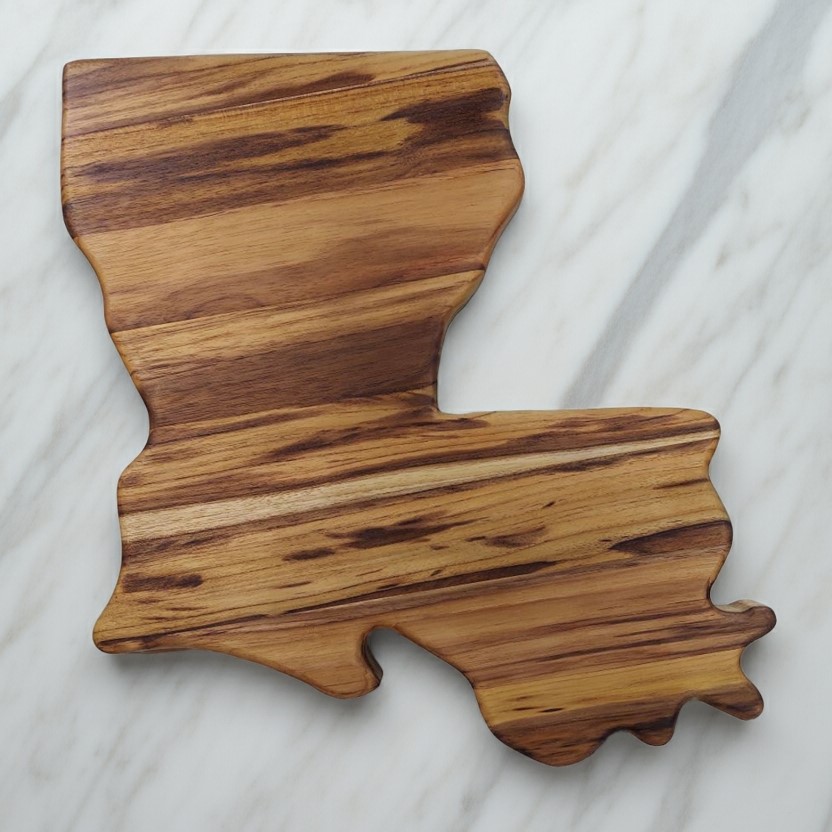 Louisiana state-shaped Teak Charcuterie or Cutting Board, Serving Tray, personalized - Image 2