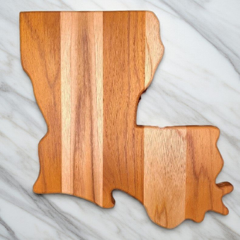 Louisiana state-shaped Teak Charcuterie or Cutting Board, Serving Tray, personalized - Image 3